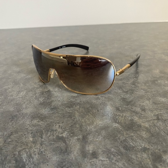 GUESS designer sunglasses - Picture 4 of 7